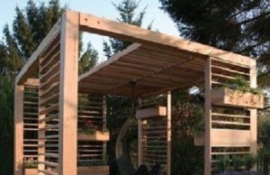 Folosirea paletilor din lemn la amenajarea teraselor – iata cateva idei unice pe care sa le folosesti