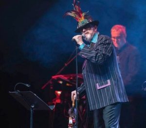 E1EC06D5-0D02-4A5F-850A-B40BADF0A750