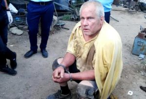 0500795E-4D80-4CDB-959A-42D31034D01A