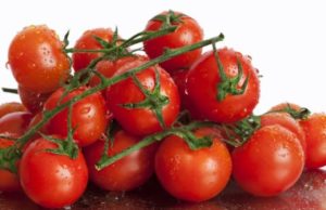 Cum alegi o roşie sănătoasă. Avertismentul cercetătorilor. Bonus: Cum alegi castraveţii pentru salate