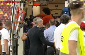 Eugen Neagoe, antrenorul lui Dinamo, ar fi suferit un stop cardiac. Tehnicianul e conştient şi vorbeşte