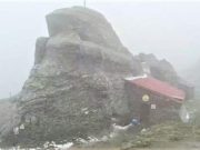 VIDEO | Ninge viscolit la munte. Iarnă în Bucegi, pe Vârful Omu sunt zero grade Celsius