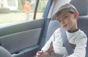 EMOȚIONANT! | Un copil de 10 ani şi-a vândut jucăriile ca să-şi opereze câinele