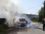I-a luat foc mașina în drum spre service