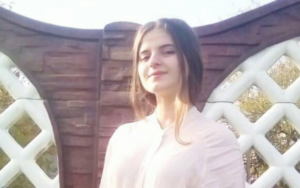 F84DDBDF-7B7B-4007-B866-292C52A14448