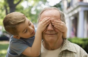 Bunicii nu mor niciodată, ei trăiesc etern în sufletele noastre