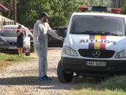 Dublă crimă la Vaslui. Soţ şi soţie ucişi în casă, autorul a făcut să pară că cei doi s-au omorât între ei