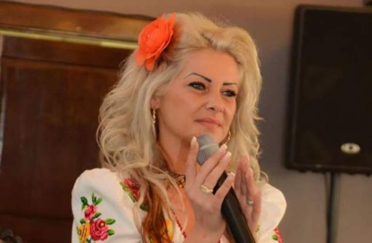 Cu fix o săptămână în urmă, Anamaria Pop împlinea 37 ani. Astăzi, tânăra cântăreaţă a plecat să le cânte îngerilor
