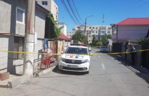 Doi bărbaţi au fost împuşcaţi pe o stradă din Mangalia. Mascaţii, chemaţi de urgenţă la spital