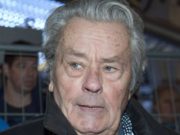 Alain Delon, de urgență pe mâinile medicilor! Celebrul actor a suferit un accident cardio-vascular cerebral