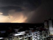 Alertă de vreme severă imediată în Bucureşti. Capitala, lovită de ploi torenţiale, grindină şi vijelii, în următoarea oră