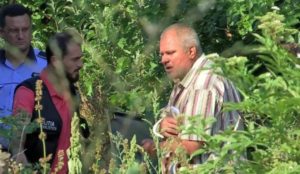 7251CBEF-2E74-431A-8044-71F9A4D085A3