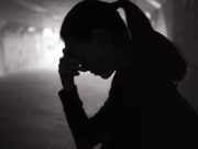 Adolescentă bătută, tâlhărită și violată, după ce s-a urcat în mașina unui necunoscut