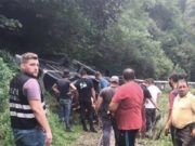 Dosar penal după ce Mocăniţa a deraiat. Un bebeluș și un băieţel de 3 ani, printre victime