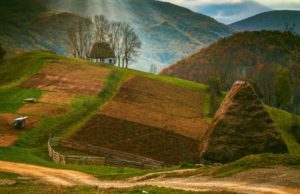 Ziua dementă în care datoria României a depăşit valoarea pământului ţării