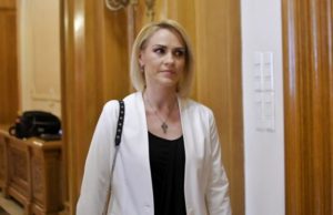 Frica de protestul din 10 august. Firea şi-a delegat atribuţiile către viceprimar, care la rândul său l-a împuternicit pe şeful Poliţiei locale