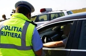 Poliţist cu picioarele rupte, după ce a fost spulberat în trafic de un șofer băut