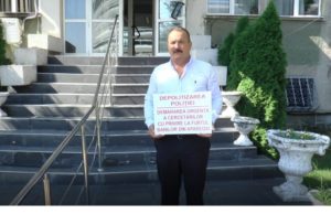 Leonida Belgher, PROTEST în fața IPJ Gorj. ”S-a constituit un grup de crimă organizată în județ”