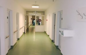 O femeie a murit după ce în spital ar fi primit doar vitamine cumpărate de familie