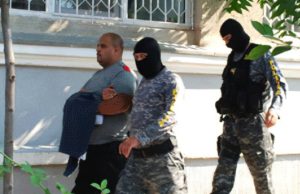 REȚELELE DE TRAFIC DE MINORE DIN CARACAL. Ce face uneori diferența între victimele exploatate luni întregi și fetele netraficate: sprijinul oferit de părinți! „Mi s-au înmuiat picioarele când am aflat că a fost violată” Citeşte întreaga ştire: REȚELELE DE TRAFIC DE MINORE DIN CARACAL. Ce face uneori diferența între victimele exploatate luni întregi și fetele netraficate: sprijinul oferit de părinți! „Mi s-au înmuiat picioarele când am aflat că a fost violată”