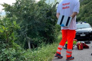 16745E68-C28F-4A70-9C30-7F971E7A5D86