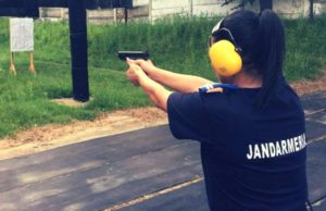 Tânăr împuşcat în cap de la doi kilometri distanţă, în faţa bisericii din Măceşu