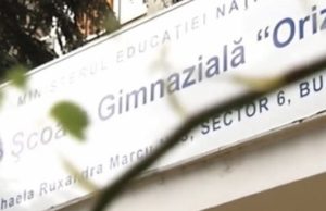 Profesoara contestată de părinţi, din Bucureşti, recunoaşte că deţine o armă