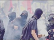163 de persoane reţinute, după protestele violente de la Paris
