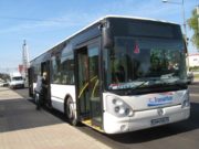 Bătrână de aproape 70 de ani reţinută, după ce a furat portofelul unui călător în autobuz, la Satu Mare