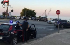 Româncă arestată în Italia, după ce a furat 23 de pachete cu parmezan
