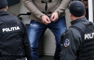 Fostul pompier acuzat că şi-a abuzat fetiţa, arestat la sesizarea FBI