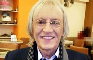 Mihai Constantinescu nu a murit!În presa mondenă din România a apărut astăzi informația că Mihai Constantinescu ar fi murit. Știrea a fost infirmată, pentru Libertatea, de către purtătorul de cuvânt al Spitalului Floreasca, Bogdan Oprița.