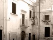 Româncă găsită moartă în casa în care locuia în Italia