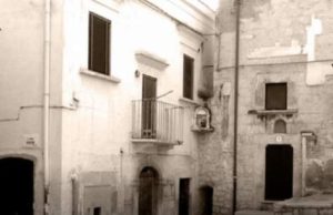 Româncă găsită moartă în casa în care locuia în Italia