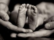 Și-au ucis copilul de nouă luni în bătaie. Pedeapsa pe care o riscă cei doi părinți