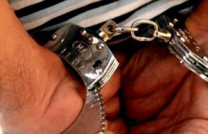 Bărbat din Iași, arestat după ce și-a violat soția și cei șapte copii. Minorii erau forțați să fumeze și să bea alcool