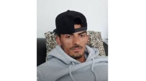 E1D00240-791E-4B13-88EE-455BC86CA182