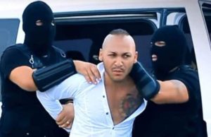 Artistul Dani Mocanu, ridicat de poliţişti chiar de ziua lui. Este acuzat că a încălcat regulile controlului judiciar