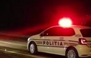 Dubă cu viteză în marşarier, urmărită de Poliţie, în Bucureşti. Băiat de 16 ani la volan