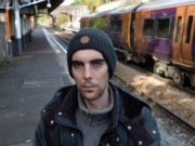 Un român a ajuns pe străzi în Anglia după ce și-a rupt piciorul și a pierdut locul de muncă