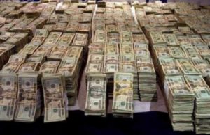 Interlopi români arestaţi în SUA, după ce au furat zeci de milioane de dolari. FBI, CBP și NYPD şi-au unit forţele pentru prinderea românilor