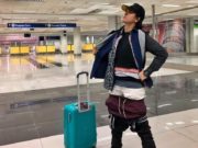 O femeie s-a urcat în avion cu 3 perechi de pantaloni, 5 tricouri și 3 geci pe ea, pentru a nu plăti taxa pe bagaj