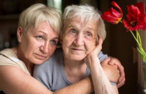 Româncă din Italia primeşte cadou o avere de la bătrâna de care a avut grijă ani de zile, târâtă prin tribunale de rudele femeii