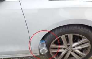 Cheama imediat politia daca gasesti o sticla de plastic la roata masinii