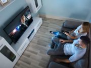 O fetiţă s-a înecat în cadă, în timp ce părinţii priveau cu sufletul la gură o emisiune la televizor