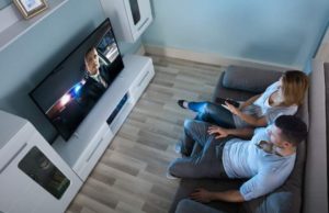 O fetiţă s-a înecat în cadă, în timp ce părinţii priveau cu sufletul la gură o emisiune la televizor