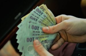 Se dau bani gratis de la stat: cate 460 lei pe luna! Cum se intra in posesia lor