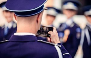 Elevi ai Şcolii de Poliţie de la Câmpina, prinși cu droguri în camerele de cămin