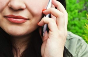 O tânără din Botoşani a sunat la 112, a zis că e tâlhărită. A fost găsită rapid de poliţişti şi amendată