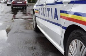 Craiova: O femeie de 73 de ani a murit după ce a căzut de la etajul şase al blocului unde locuia; poliţiştii au deschis o anchetă